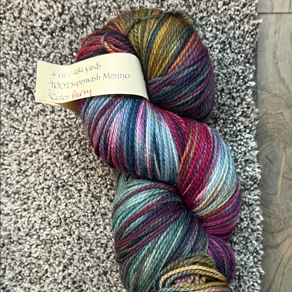 Cherry Tree Hill 484 yards supersock yarn - Picture 4 of 6